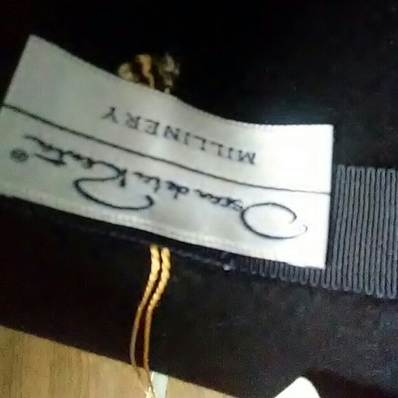 Vintage Oscar de la Renta Millinery - Picture 5 of 9